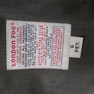 EUC Ladies London Fog rain/trench coat. Dark olive green 6P.